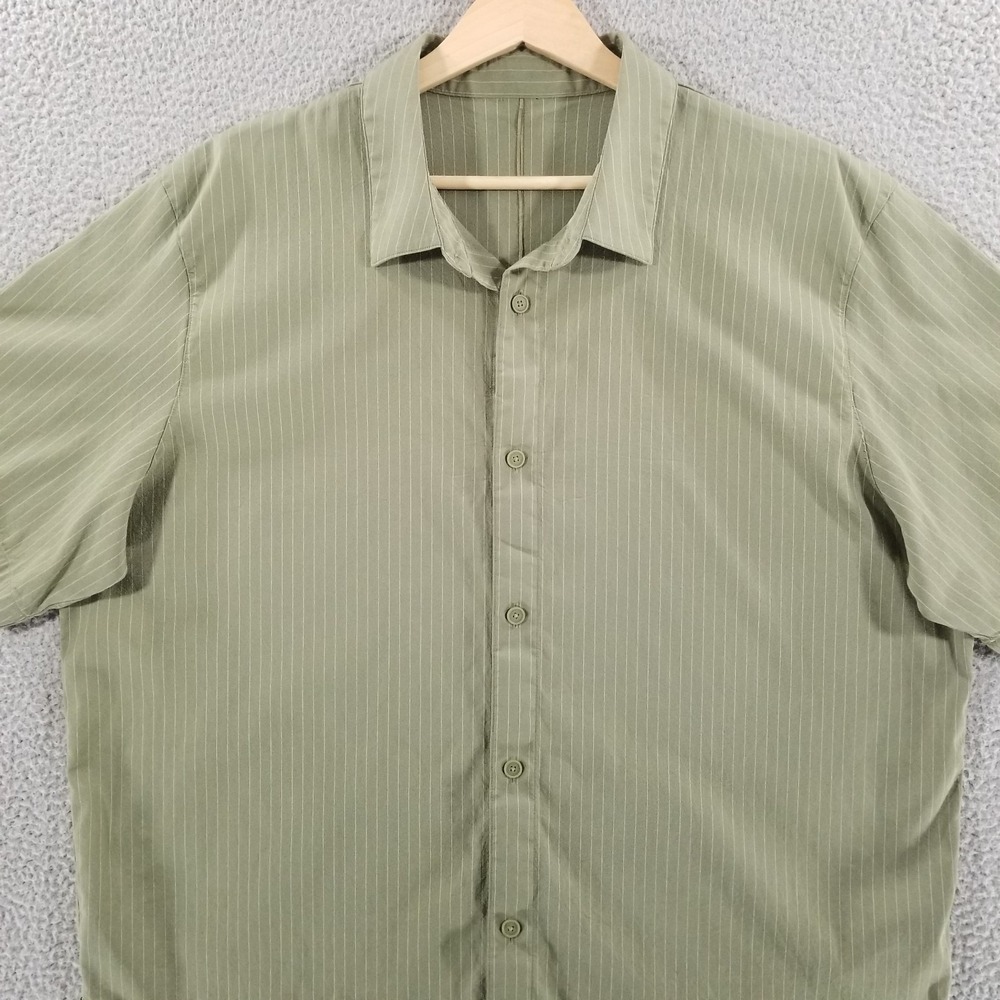 Lululemon Shirt Mens 2XL Green White Pinstripe Relaxed Fit Stretch Button Up